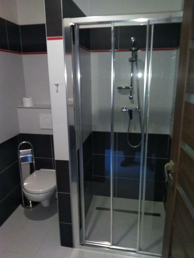 Vinoteka "U Kozu" Hotel Nové Město nad Metují Eksteriør billede